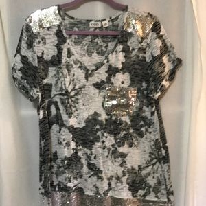 Shimmering t shirt top from Cato size xl